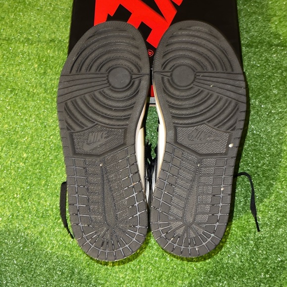 Nike Jordan 1 Retro High Dark Mocha(USED) - Picture 11 of 12